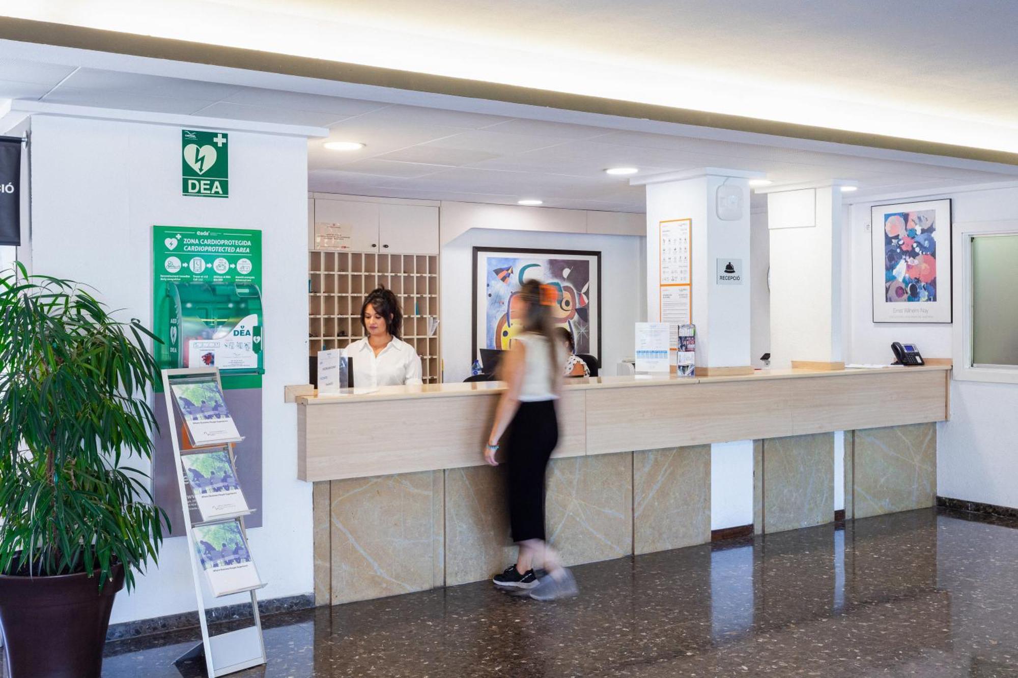 Checkin Montserrat Collbato Екстер'єр фото